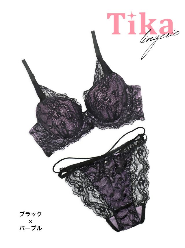 セクシーで色気溢れるブラックレースに、腰に巻き付くラインショーツで男心を鷲掴み