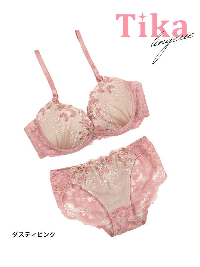 花束のように華やかなフラワー刺繍がキュートな淡色ピンク下着