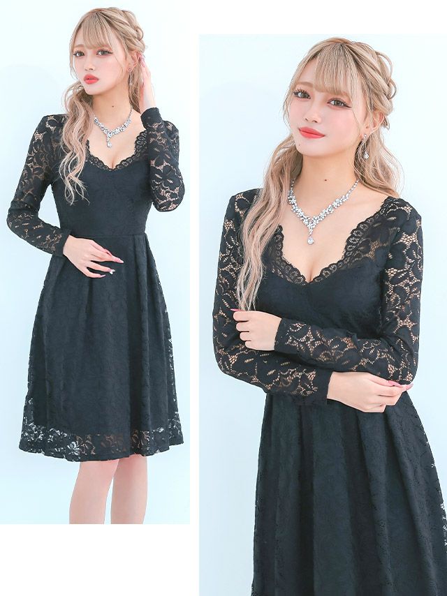 レース素材の長袖がシックで大人な雰囲気のフレアミディドレス