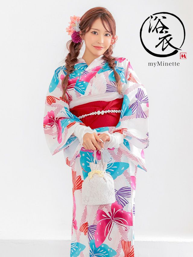 鮮やかでカラフルな蝶々模様が目立つこと間違いなし！プチプラ浴衣セット