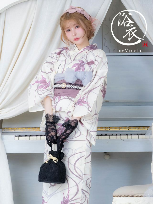 流れるようなパープルの金魚模様が涼しげで儚い雰囲気の浴衣セット