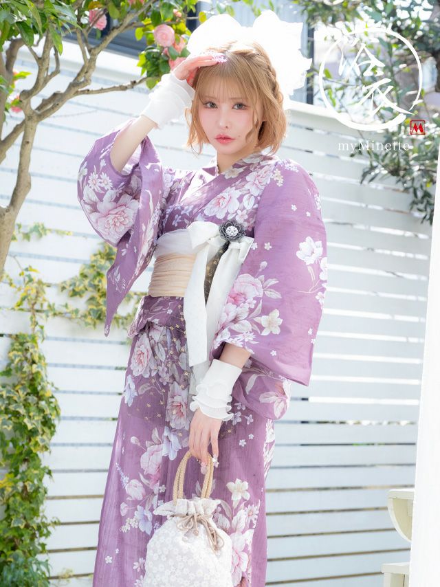 深みラズベリーとアンティークフラワーが調和する、大人可愛いレトロSWEET浴衣