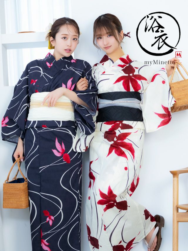 友達とペアでも可愛い！金魚が夏らしい水面柄×金魚浴衣