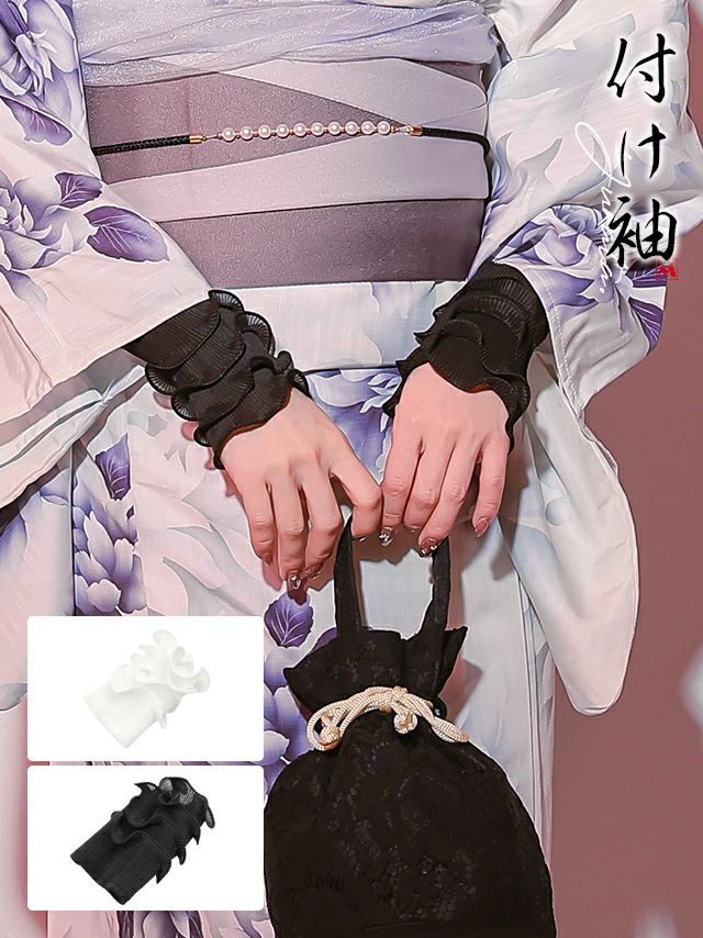 手元も可愛く着飾る！ブラックフリルのつけ袖