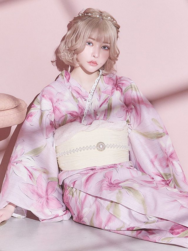 女の子らしいピンク地に花模様が映えるガーリーな浴衣セット