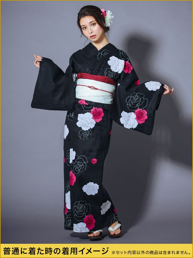 黒地に咲く白と赤の花模様が目立つこと間違いなしな2way浴衣