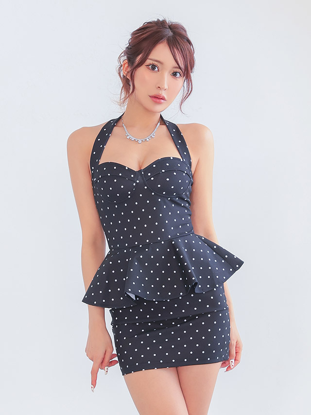 ドットがらとペプラムデザインの相性が絶妙なドレス♡