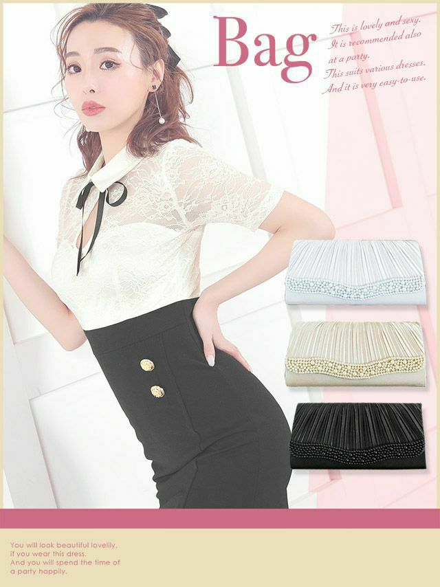 上品な光沢感のあるクラッチバッグ