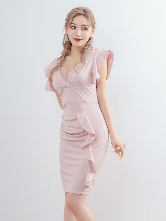 ウエストマークがメリハリを演出！愛されオーラを放つピンクドレス。