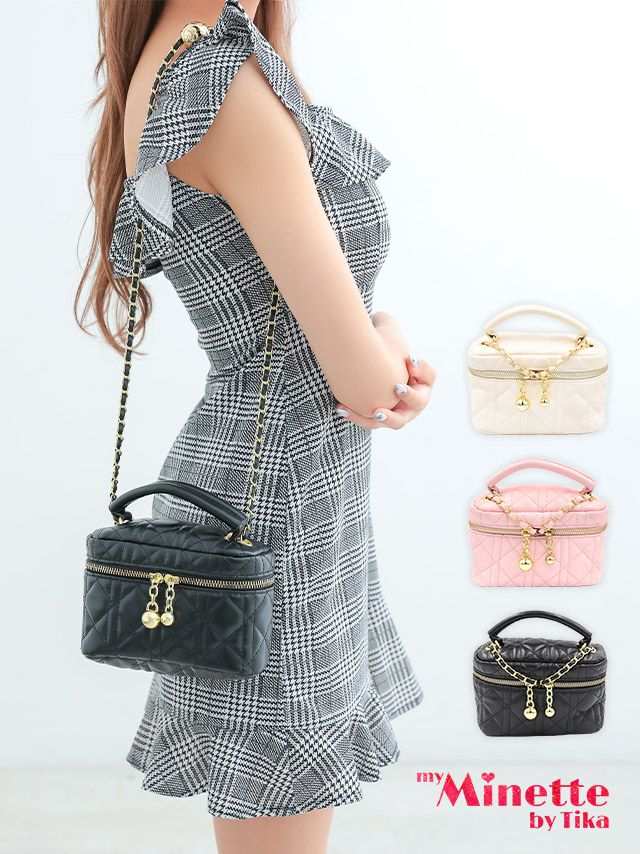 ゴールドチェーン×キルティングデザインが可愛すぎるバッグ