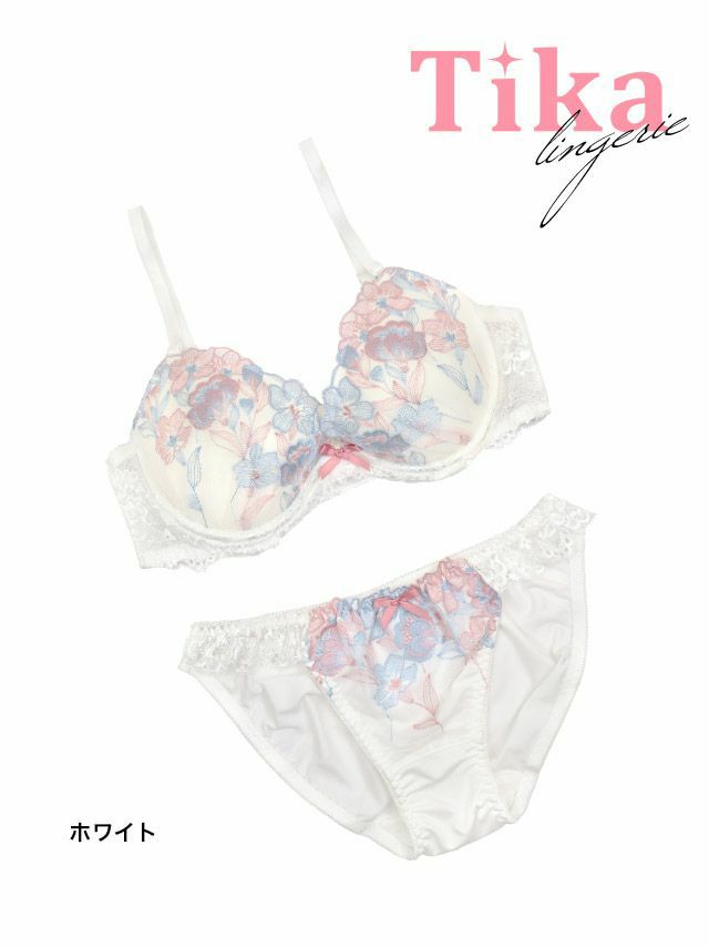 ホワイト×ピンク×ブルーの欲張り甘めランジェリー