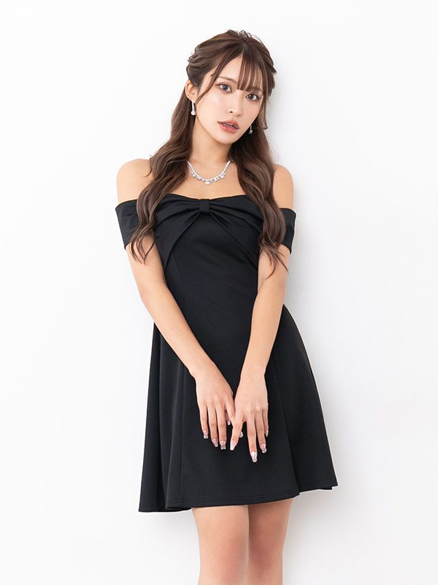 シックな黒にオフショル風リボンデザインが甘辛MIXで可愛いフレアミニドレス