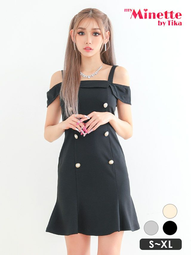ゴールドボタンがアクセントになった大人ガーリーなオフショル風フレアミニドレス