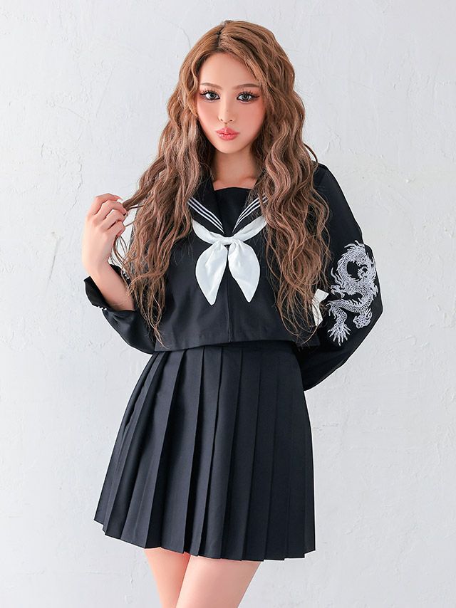 おそろで魅力倍増セーラー制服コス