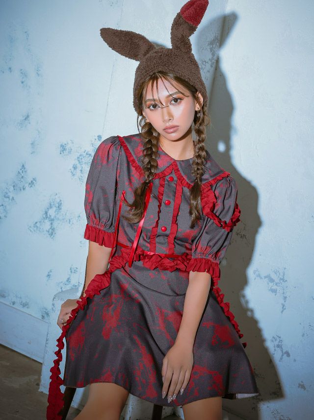 うさ耳がキュートなダークホラーなバニーコスプレ