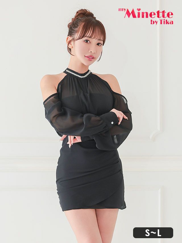透け感と肩見せデザインがセクシーなタイトミニドレス