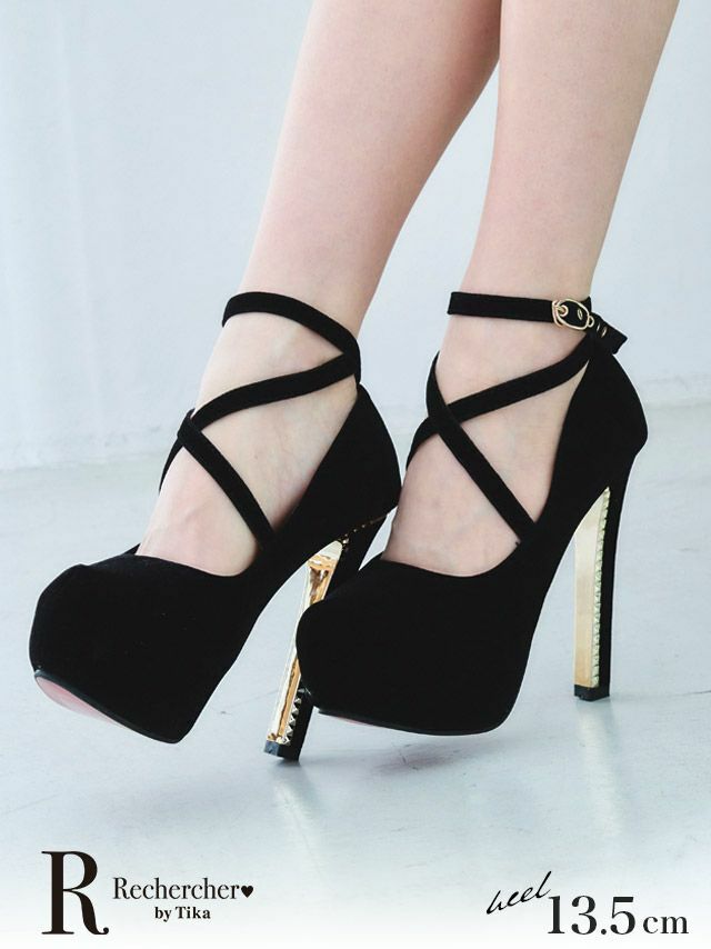 クロスデザインで歩きやすいのに美脚魅せも叶うハイヒールパンプス