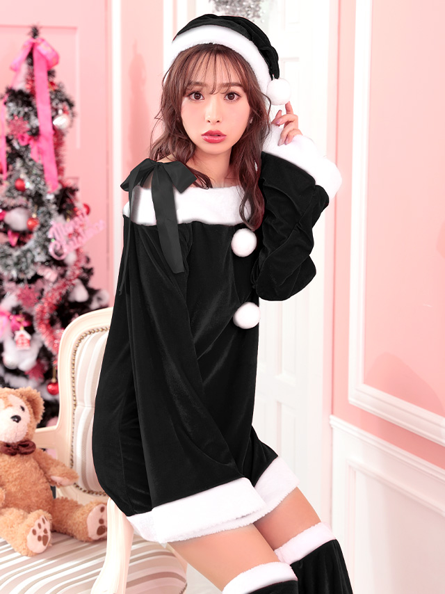 萌え袖＆オフショルの最強ブラックサンタコスプレ