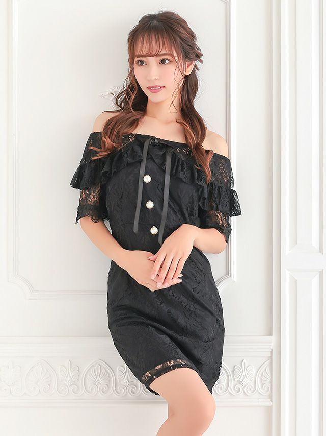 細かいデザインが可愛いタイトミニドレス