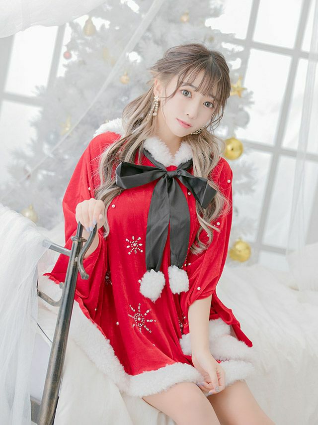 ビジューパーツが可愛いポンチョサンタコス