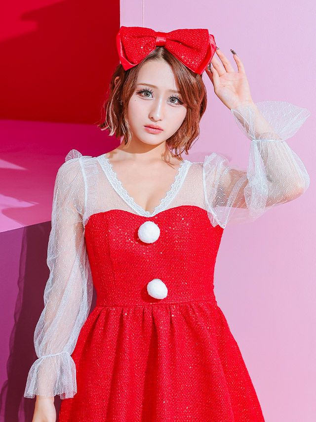 レース袖が抜け感があって可愛いサンタコス