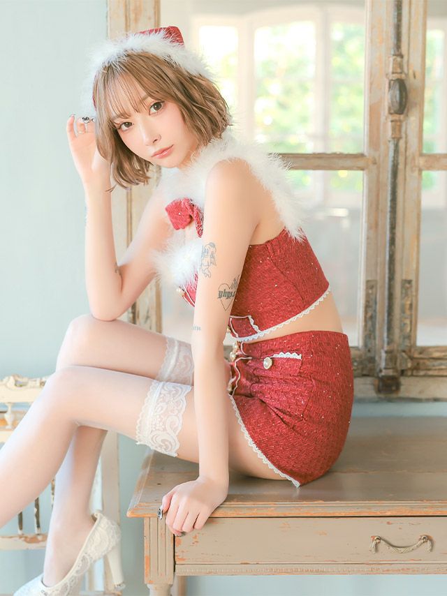 ツイード生地がおしゃれな周りと差がつくサンタコス