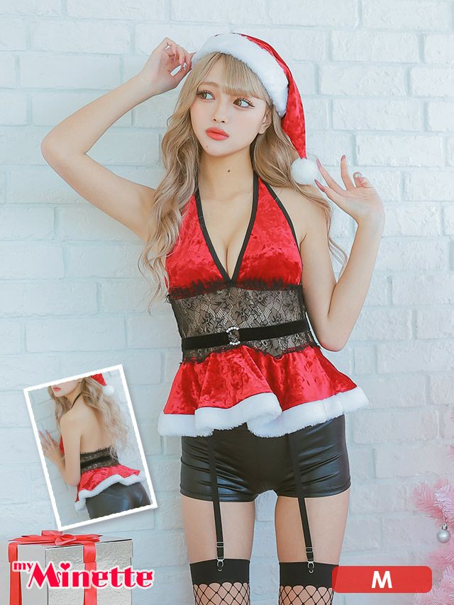 セクシーなホルターネックデザインに黒のショートパンツがセクシーなサンタコスプレ