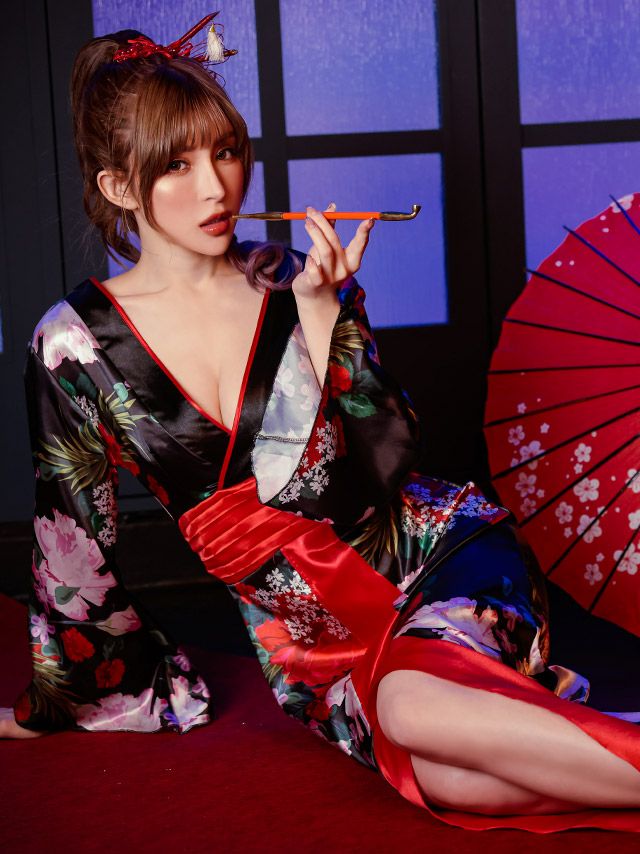 妖艶漂う黒色花魁コスプレ