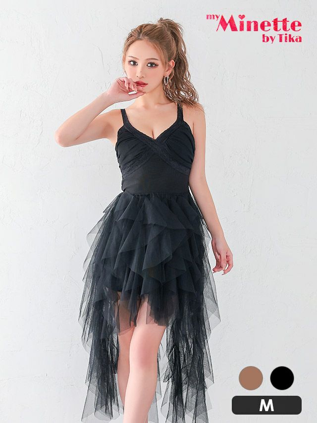 豪華なチュールスカートがおしゃれなロングテールドレス