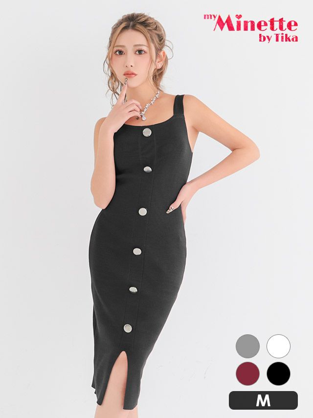 プライベートにも着用できる前スリットデザインの膝丈ドレス