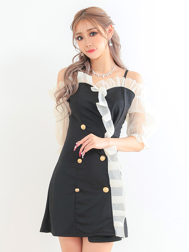 ふわふわフリルとダブルボタンの組み合わせが可愛いタイトミニドレス