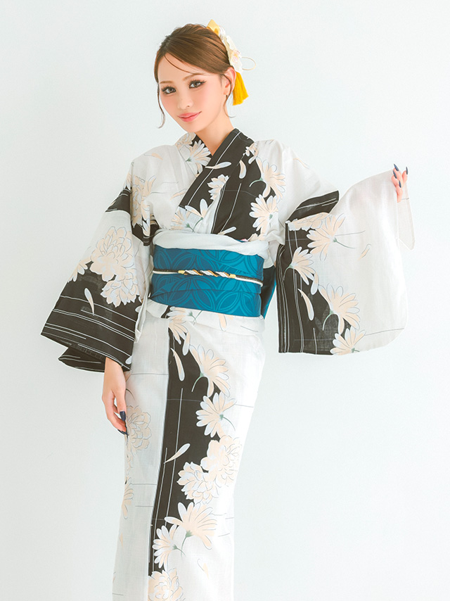 シックなボタン柄が大人っぽいレトロ浴衣